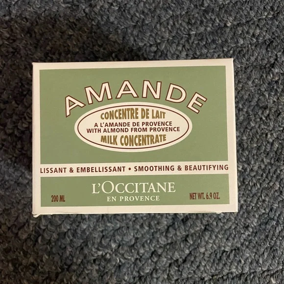 LOCCITANE ALMOND MILK CONCENTRATE BODY CREAM - Picture 2 of 4